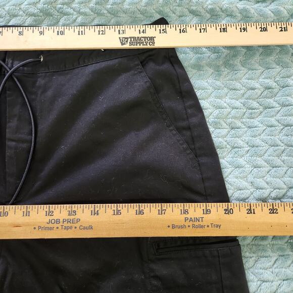 Gloria Vanderbilt Black 12 Cargo Capri Pants - Picture 9 of 14
